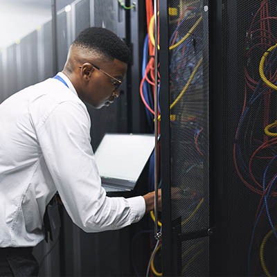 Why Your Business Needs Server Management Support (and How You Can Get It)